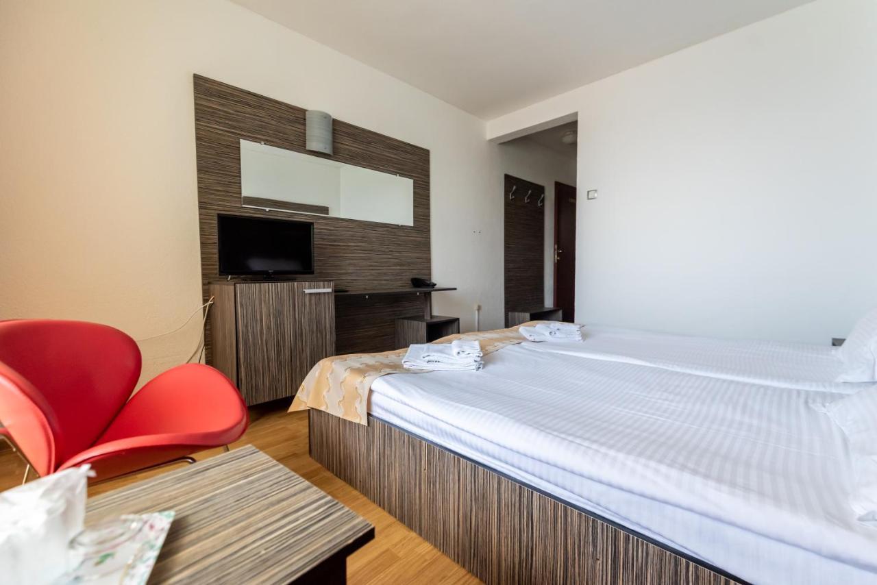 Hotel Capitol Jupiter Zewnętrze zdjęcie