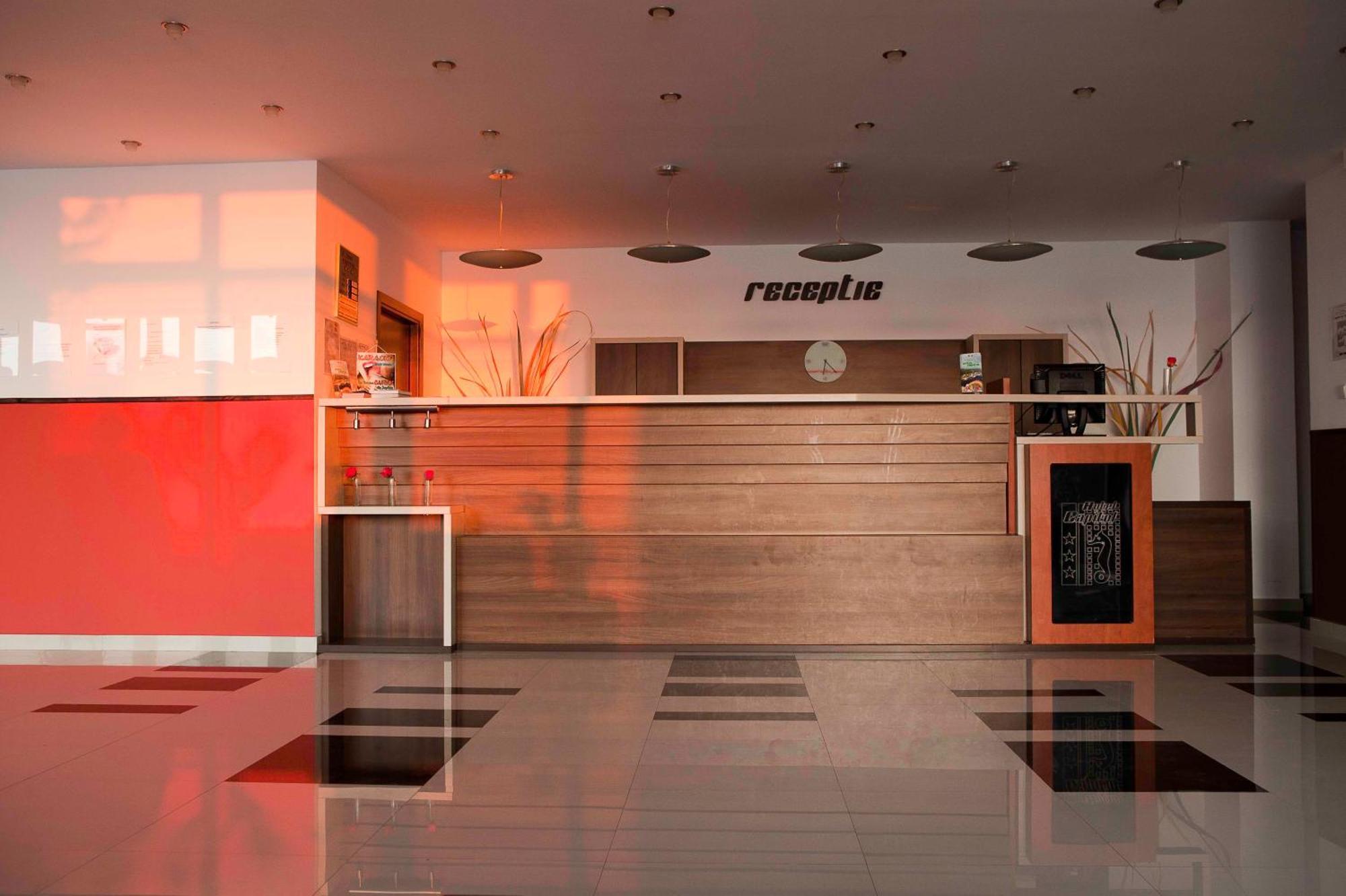 Hotel Capitol Jupiter Zewnętrze zdjęcie